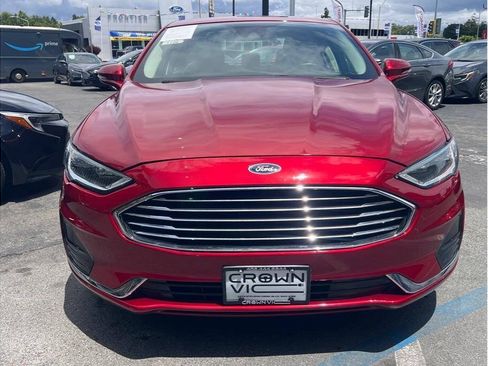 Used 2019 Ford Fusion SEL FWD image 15