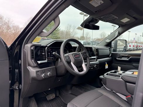 New 2026 GMC Sierra 2500 SLE image 16