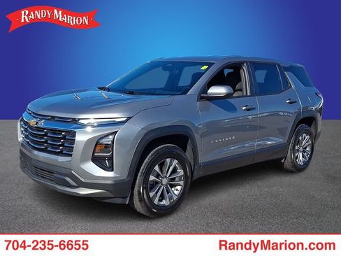 Used 2026 Chevrolet Equinox LT FWD image 1