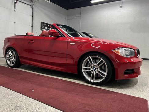 Used 2010 BMW 135i Convertible w/ Premium Pkg image 11