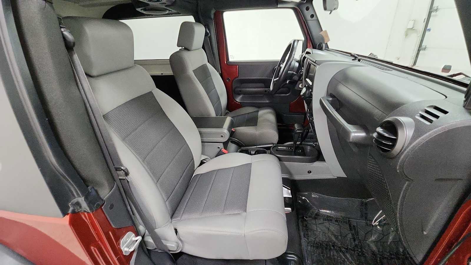 Used 2009 Jeep Wrangler X AWD/4WD image 27