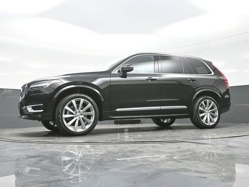 Used 2024 Volvo XC90 B6 Ultimate w/ Lounge Package image 23