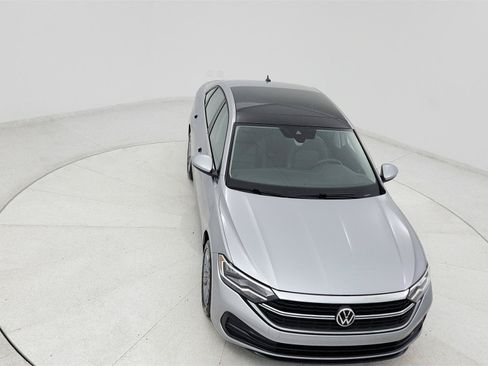 Used 2024 Volkswagen Jetta SE FWD image 20