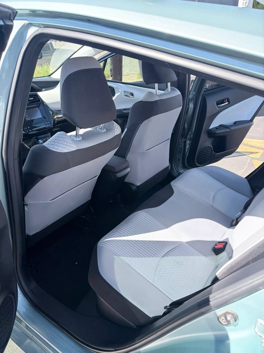 Used 2017 Toyota Prius Two w/ Carpet Mat Package FWD image 16