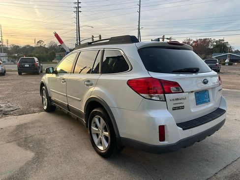 Used 2014 Subaru Outback 2.5i Limited image 5