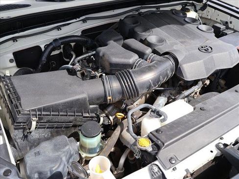 Used 2013 Toyota FJ Cruiser 4WD w/ Upgrade Pkg image 27