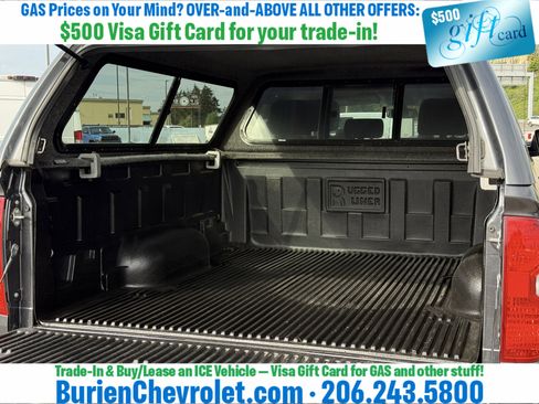 Used 2016 Toyota Tundra SR5 w/ TRD Off Road Package AWD/4WD image 31