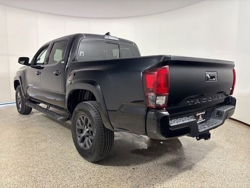 Used 2022 Toyota Tacoma SR5 w/ Technology Package RWD image 12