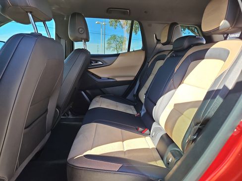 Certified 2025 Chevrolet Equinox ACTIV w/ Safety and Technology Package image 14