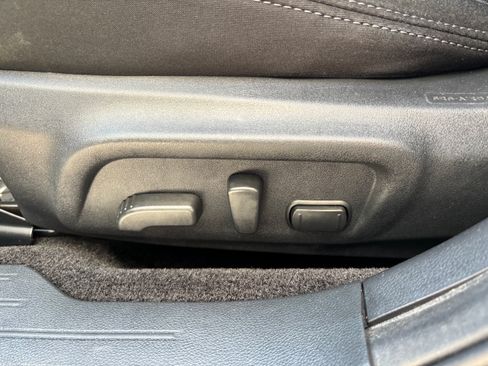 Used 2015 Subaru Legacy 2.5i Premium AWD/4WD image 14