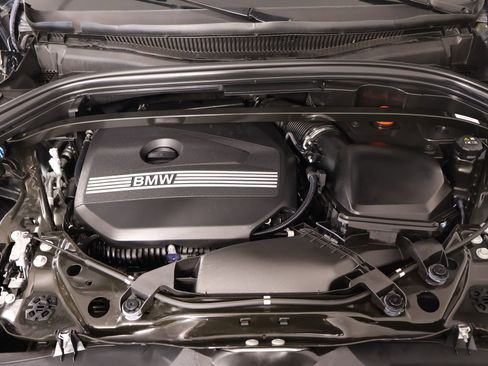 Used 2025 BMW X2 xDrive28i w/ M Sport Package image 21