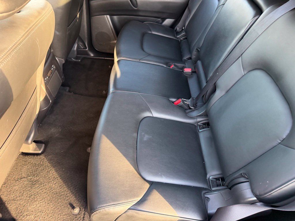 Used 2024 Nissan Armada SV RWD image 11