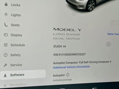 Used 2021 Tesla Model Y Long Range image 28