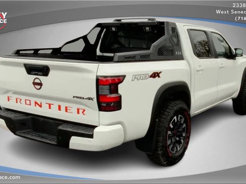 Used 2022 Nissan Frontier PRO-4X w/ Technology Package image 5