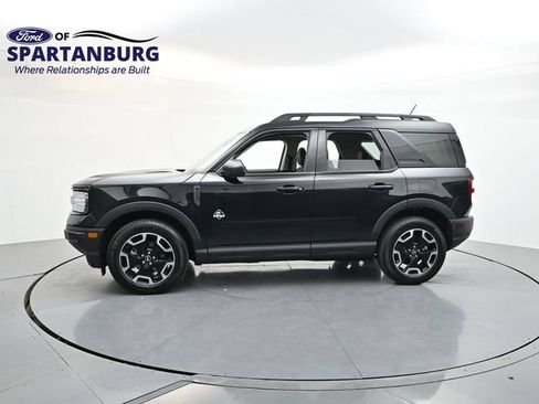 Used 2024 Ford Bronco Sport Outer Banks w/ Tech Package AWD/4WD image 4