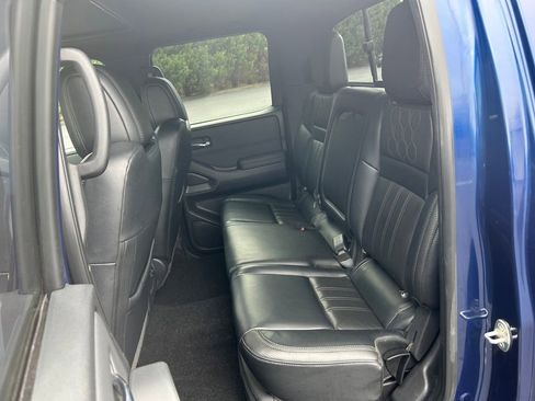 Used 2022 Nissan Frontier PRO-4X w/ Pro-4X Premium Package image 10