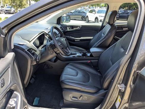 Used 2018 Ford Edge Titanium w/ Equipment Group 301A FWD image 26