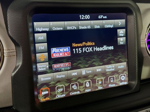 Used 2021 Jeep Wrangler Unlimited Sahara image 17