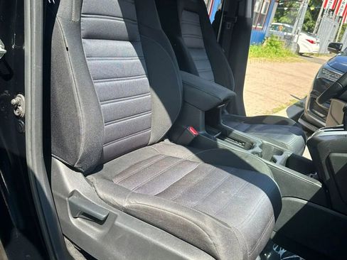 Used 2018 Honda CR-V LX image 9