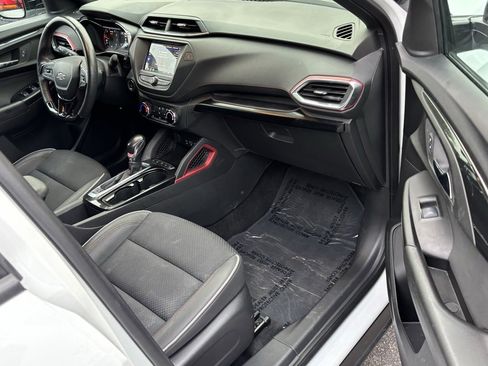 Used 2023 Chevrolet TrailBlazer RS image 11