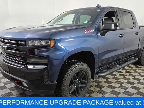 Used 2021 Chevrolet Silverado 1500 LT Trail Boss image 3