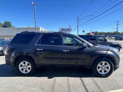 Used 2016 GMC Acadia SLE image 4