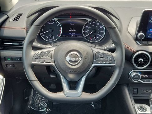 Certified 2024 Nissan Sentra SR FWD image 25
