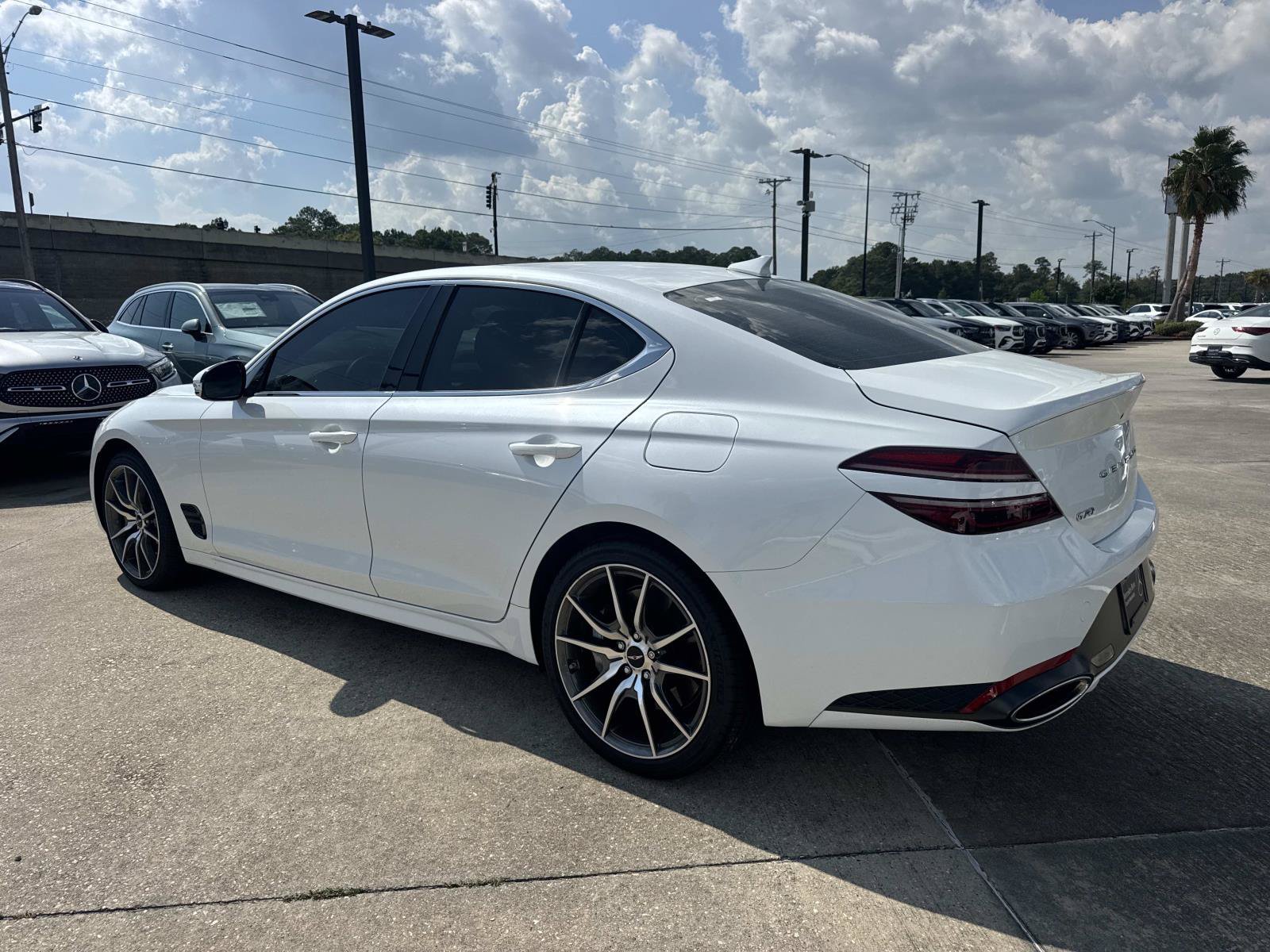 Used 2025 Genesis G70 2.5T RWD image 7