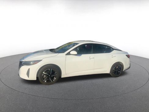 Used 2025 Nissan Sentra SV FWD image 8