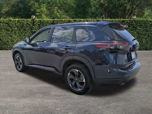 Used 2025 Nissan Rogue SV FWD image 6