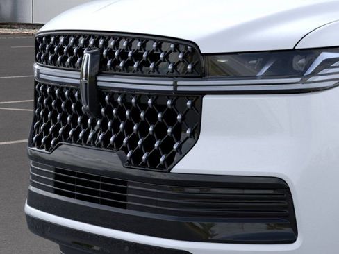 New 2026 Lincoln Navigator Black Label AWD/4WD image 17