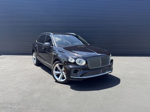 Used 2022 Bentley Bentayga AWD/4WD image 7