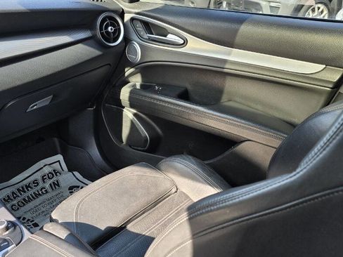 Used 2018 Alfa Romeo Stelvio Ti Sport image 16