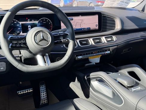 New 2026 Mercedes-Benz GLS 580 4MATIC image 28