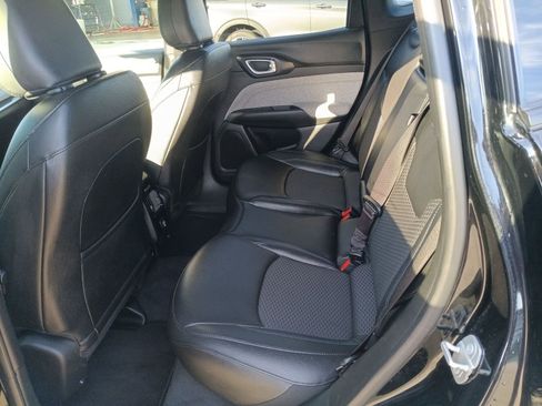 Certified 2024 Jeep Compass Latitude image 25