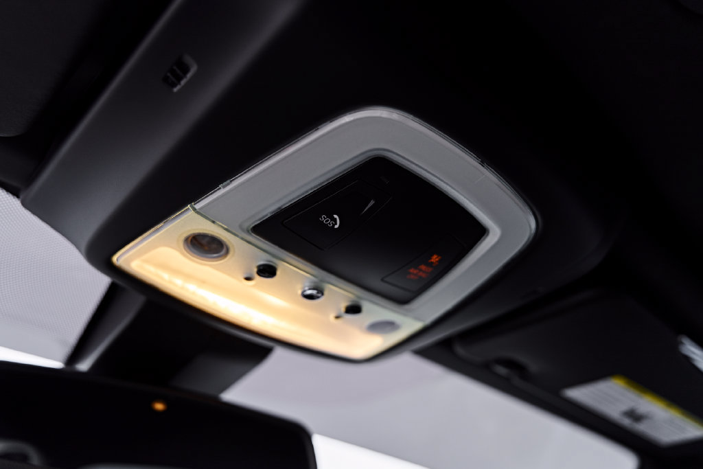 Used 2019 Rolls-Royce Dawn RWD image 75