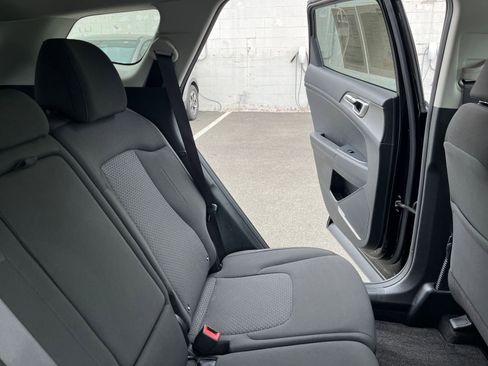Used 2025 Kia Sportage LX FWD image 36