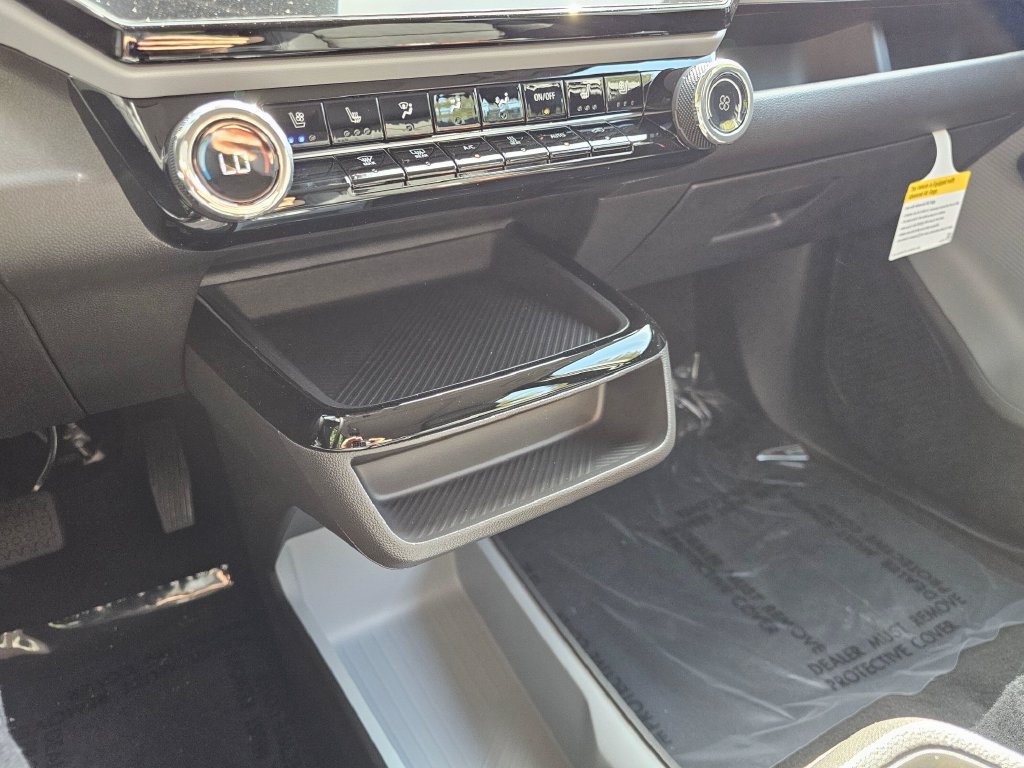 New 2027 Chevrolet Bolt LT w/ Dual Panel Sunroof Package FWD image 30