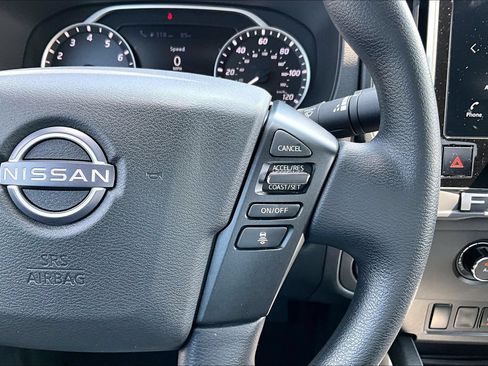 Certified 2025 Nissan Frontier SV AWD/4WD image 17