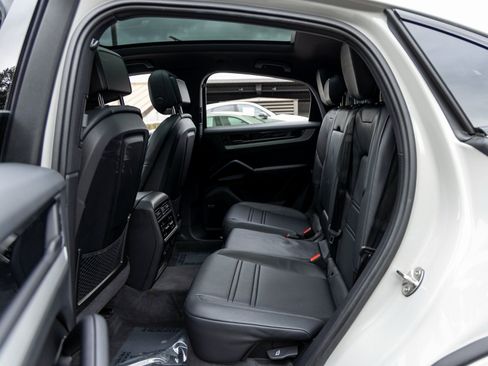 Certified 2025 Porsche Cayenne S image 44