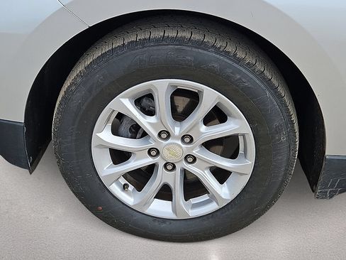 Used 2020 Chevrolet Equinox LS w/ LS Convenience Package FWD image 13