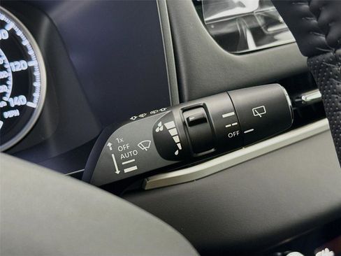 New 2026 Mitsubishi Outlander SE image 5