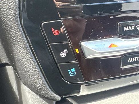 Certified 2022 Ford Explorer Limited w/ Limited Technology Package image 18