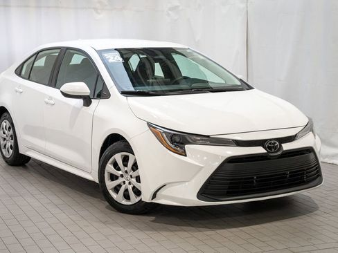 Certified 2024 Toyota Corolla LE image 1