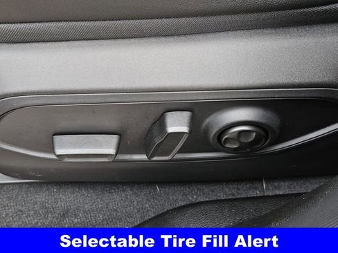 New 2025 Jeep Grand Cherokee Laredo image 25