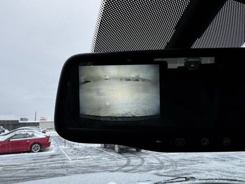 Used 2013 GMC Yukon XL SLT image 4