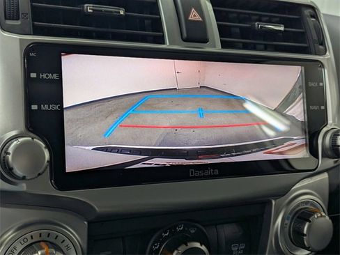 Used 2018 Toyota 4Runner SR5 Premium image 15