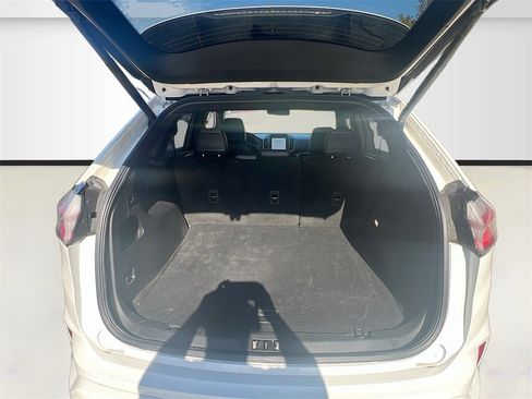 Used 2023 Ford Edge ST image 25