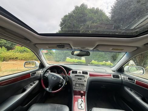 Used 2005 Lexus ES 330 FWD image 9