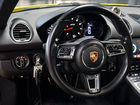 Used 2019 Porsche 718 Cayman RWD image 11
